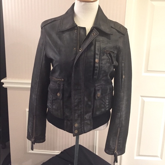 Other - 🎉Host Pick🎉⬇️Price Drop ⬇️NWOT Men’s distressed bomber jacket